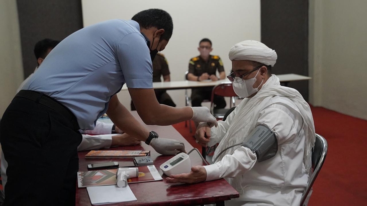Rizieq Bakal Sebulan Sekali Buat Laporan dan Tak Boleh ke Luar Kota