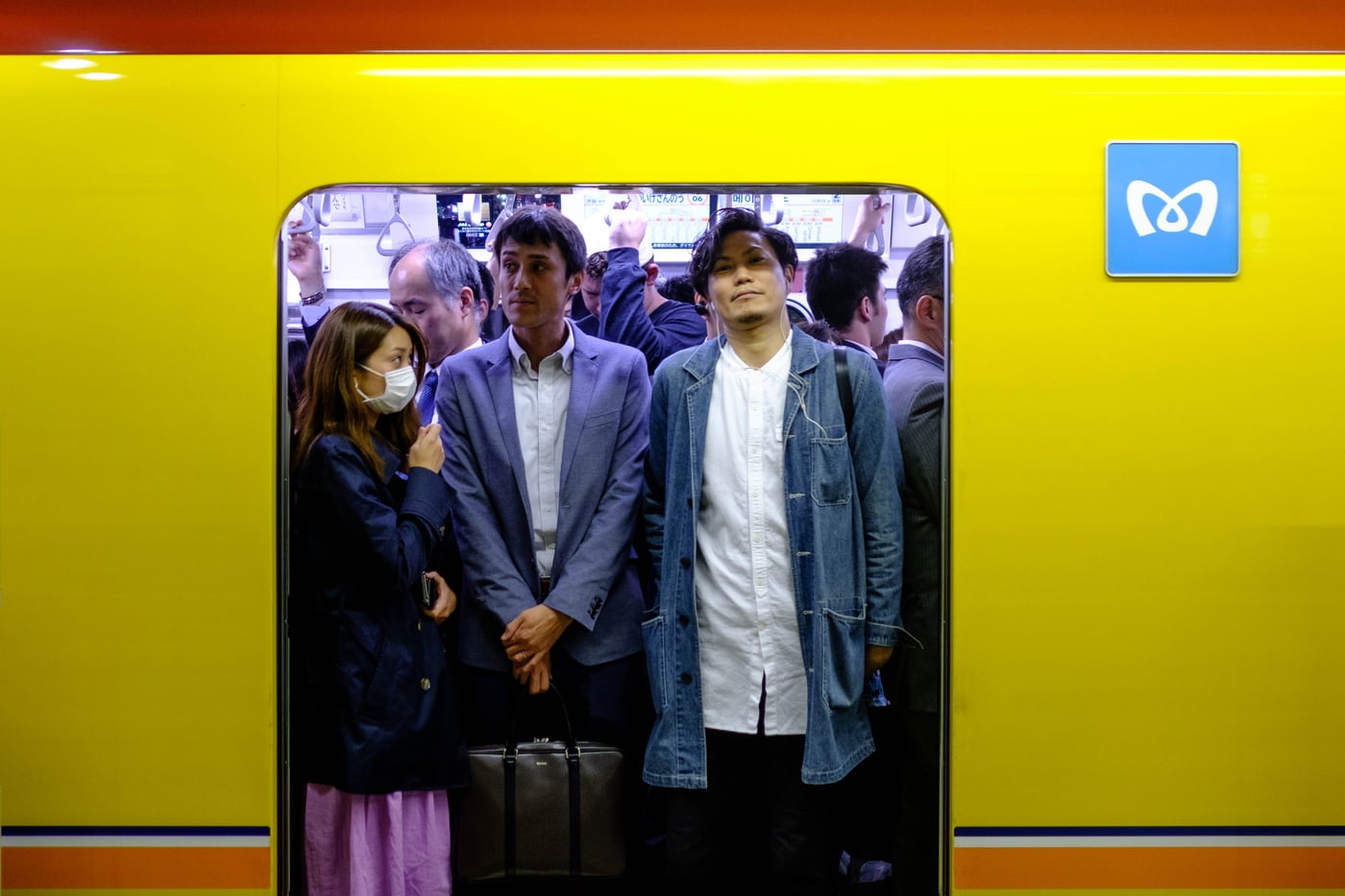 Kereta ber-ac juga membuat parno. (Foto Unsplash/Ajay Murthy)
