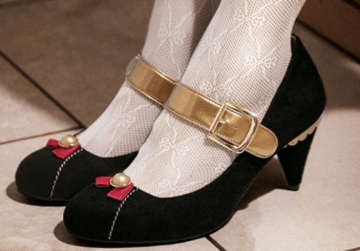 Mayla Hadirkan Replika Sepatu Anya Forger dari Serial Anime 'Spy x Family'
