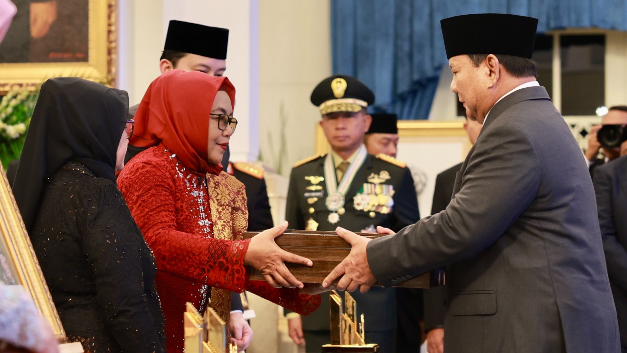 Haru Keluarga Marsinah, Ucapkan Terima Kasih kepada Prabowo atas Gelar Pahlawan Nasional