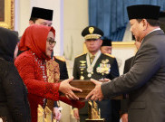 Haru Keluarga Marsinah, Ucapkan Terima Kasih kepada Prabowo atas Gelar Pahlawan Nasional