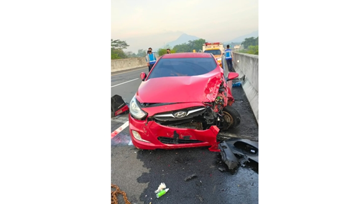  Kecelakaan beruntun terjadi di Tol Semarang-Solo KM 484, Kabupaten Boyolali, Jawa Tengah, Senin (21/6). (MP/Satlantas Polres Boyolali)