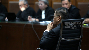 Momen Hasto Kristiyanto Dituntut 7 Tahun Penjara dalam Sidang Tuntutan di Pengadilan Tipikor
