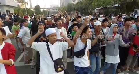 Massa Geruduk Lagi Bawaslu, Polisi Tutup Jalan Thamrin Sampai Monas