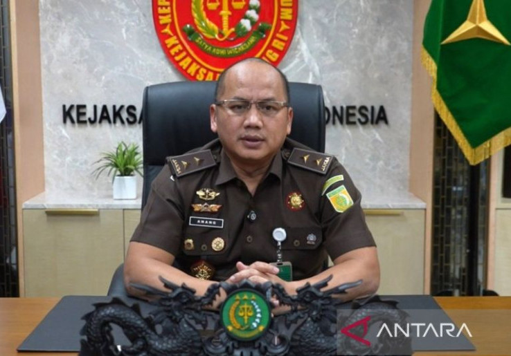 Tim 9 Geledah Rumah di Bandung Diduga Milik Tersangka Nurman Herin Terkait Kasus Febrie Adriansyah