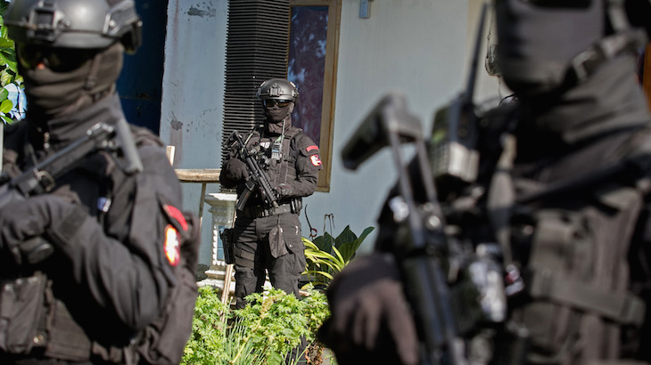 Teroris Hendak Serang Istana Presiden dengan Bom Kimia