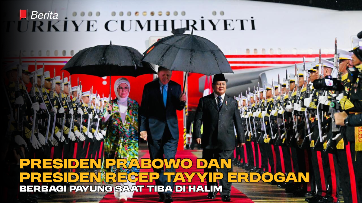Presiden Prabowo dan Presiden Recep Tayyip Erdogan Berbagi Payung Saat Tiba di Halim
