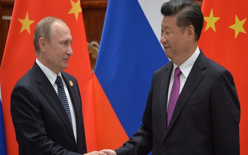 Presiden Rusia Vladimir Putin dan Presiden China Xi Jinping