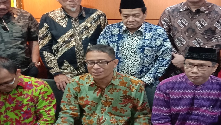 Calon Wakil Gubernur DKI Jakarta dari Partai Keadilan Sejahtera (PKS), Nurmasnsjah Lubis bersilahturahmi ke Partai Golkar. Foto: MP/Asropih