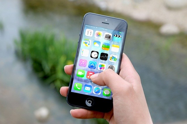 Apple dan Google menindak aplikasi terkain virus corona (Foto: Pixabay/JESHOOTS-com)
