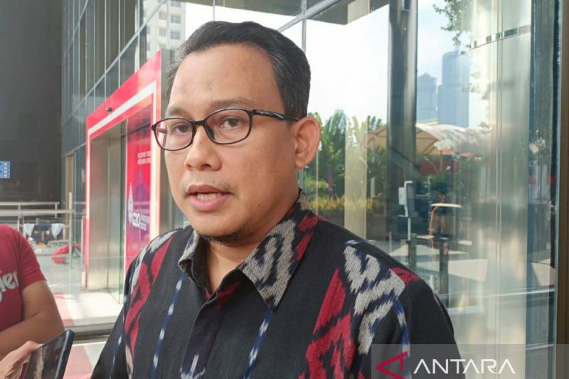 KPK Periksa Anak Eks Wali Kota Ambon Richard Louhenapessy