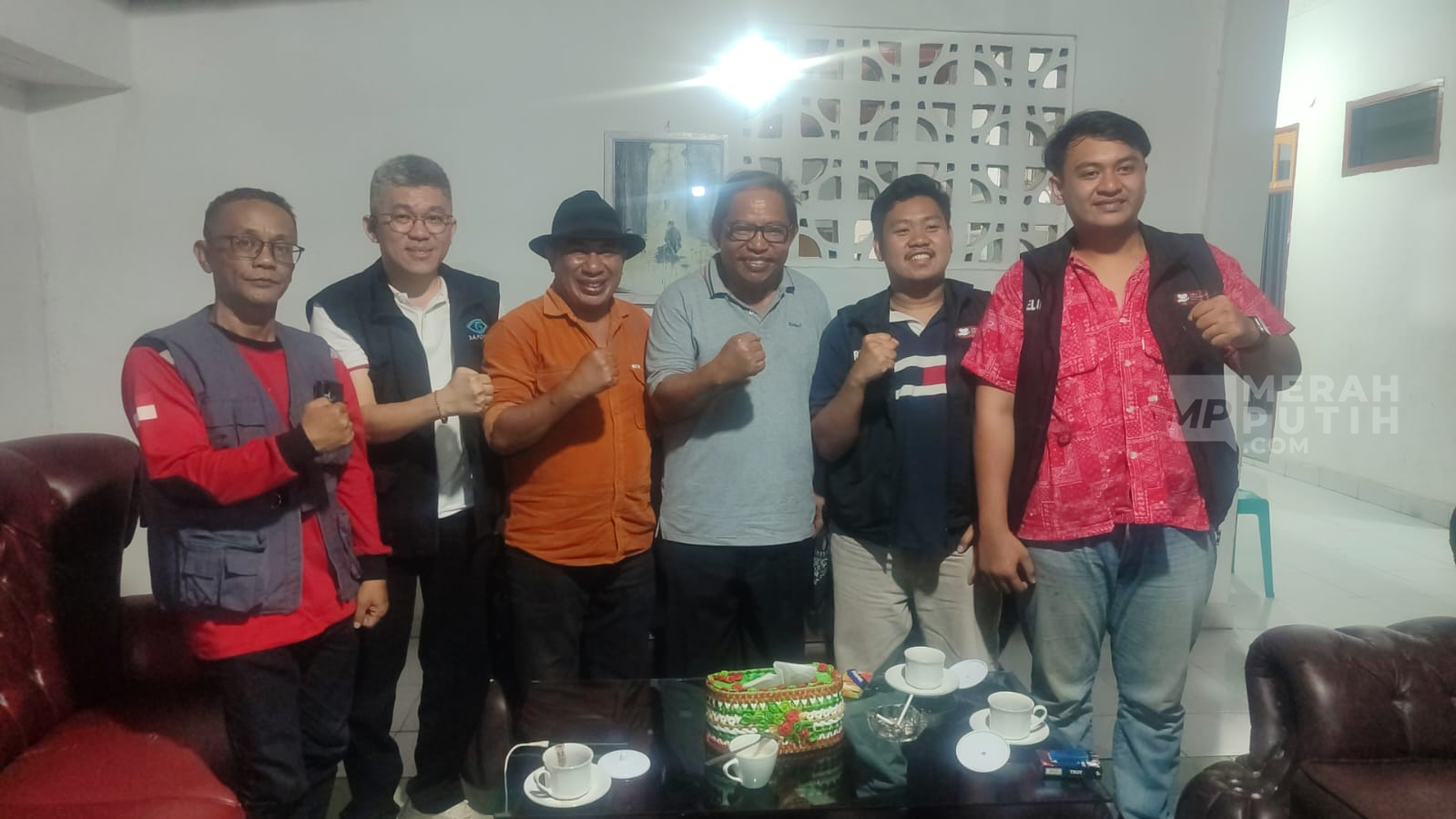 Bupati Manggarai Timur Andreas Agas Apresiasi Gerak Nyata JHL Foundation Bantu Korban Gempa Bumi Flores 