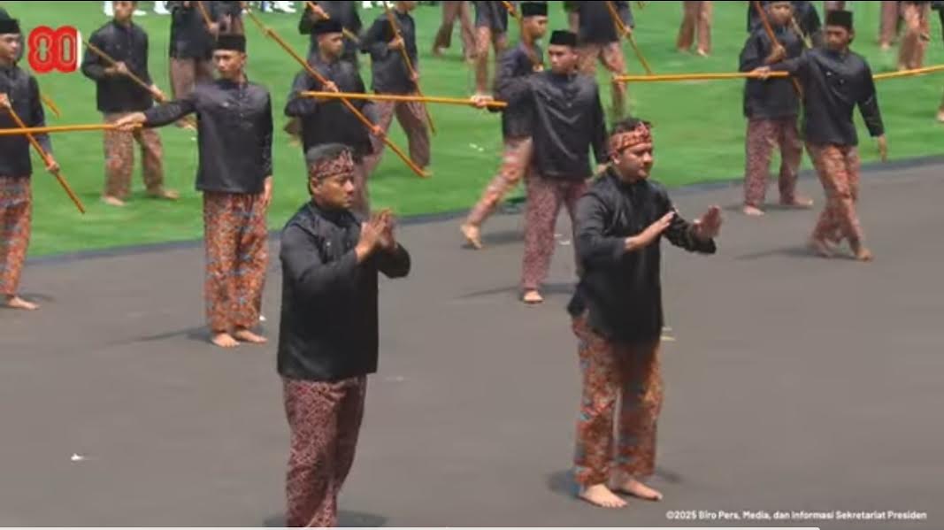 Duet Maut Iko-Eko Guncang Istana Negara, Aksi Pencak Silatnya Bikin Prabowo 'Ngangguk-Ngangguk' dan Jutaan Pasang Mata Ternganga