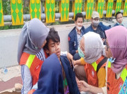  Sejumlah Mahasiswa Tumbang Terkena Gas Air Mata dari Polisi