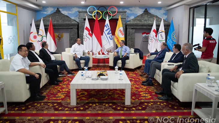 Pertemuan NOC Indonesia dengan FIVB. (Foto: NOC Indonesia/Naif Al'as)