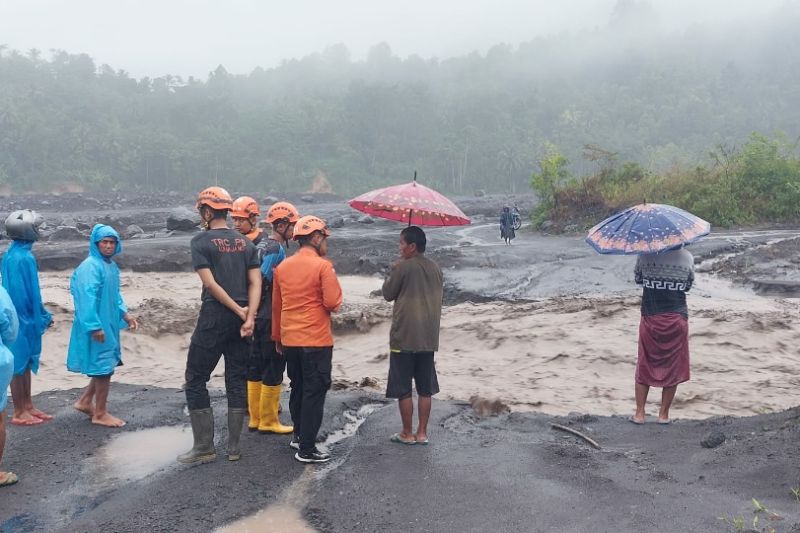 Sejumlah Jembatan di Lumajang Diterjang Lahar Dingin Semeru