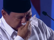 Tangis Prabowo Saat Peringati Hari Guru