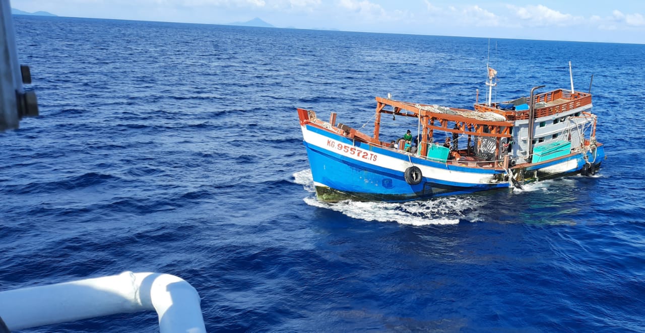 Lokasi penangkapan kedua di perairan WPP-716 perairan Laut Sulawesi. KP. ORCA 01 yg dinahkodai Capt. Priyo Kurniawan menangkap FBca. BENTEN pada 7 Juni 2020 dan KP. ORCA 4  yang dikomandani Capt. Eko Priyono menangkap FB.LOUIE 17 pada tanggal 8 Juni 2020.
