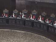 Buntut Pemecatan Hakim MK Aswanto, Pimpinan DPR Dilaporkan ke Ombudsman