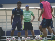 Bojan Hodak Soroti Malik Risaldi Jelang Leg Pertama Final Persib Vs Madura United
