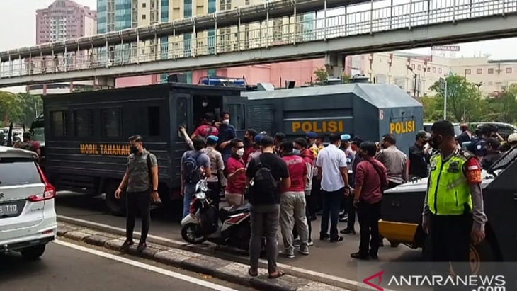 36 Orang Ditangkap Buntut Sidang Banding Rizieq Shihab