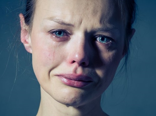 Perempuan nangis