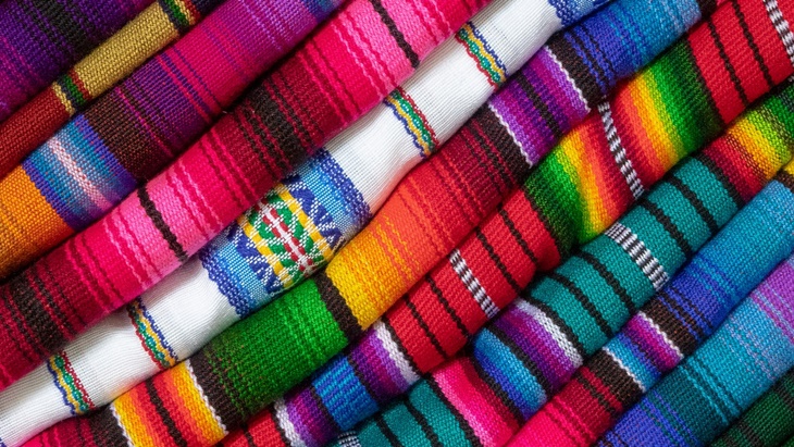 Warna Pakaian yang akan Mendominasi Industri Fashion Tahun 2022