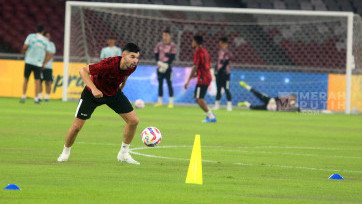 Melihat Latihan Timnas Indonesia Jelang Laga Melawan Filipina di Stadion GBK