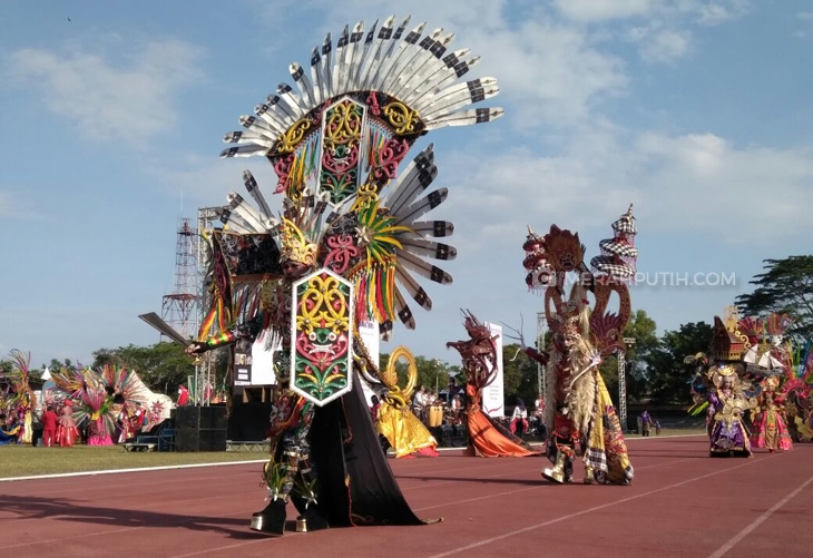 Solo Batik Carnival Sajikan Keragaman Indonesia lewat Kostum nan Indah