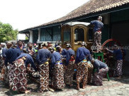 Keraton Yogyakarta Gelar Ritual Pembersihan Kereta Kencana