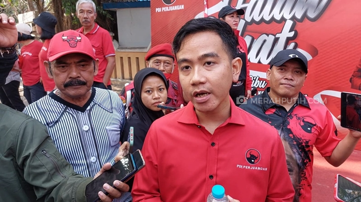 Gibran Tanggapi Pemasangan Baliho Dirinya dengan Prabowo di Labuan Bajo
