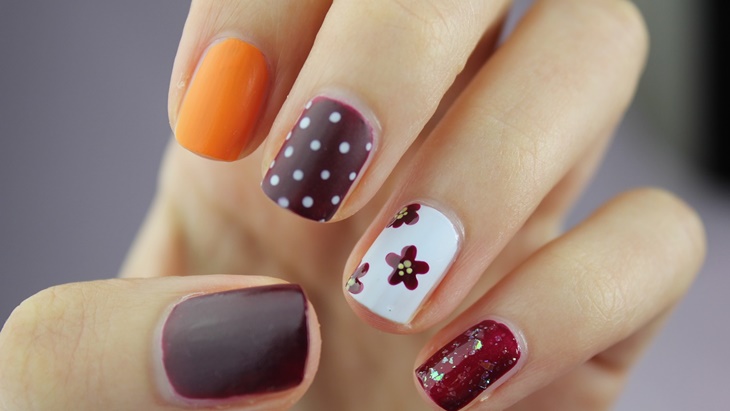 Ingin Kuku Cantik Berhias Nail Art? Nih, Sontek Gayanya