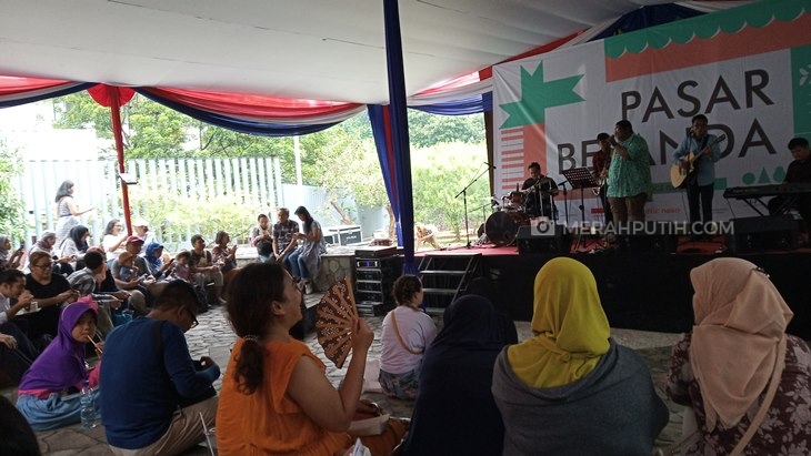 Pasar Belanda, ‘Orange Goes Green’
