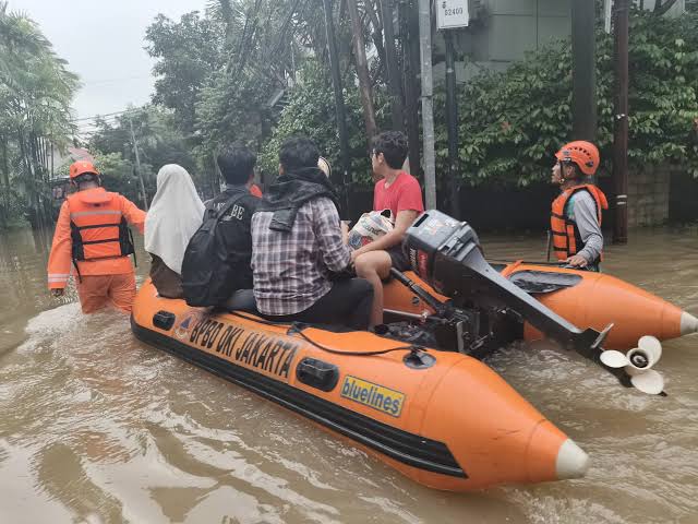 Update Banjir Jakarta 5 Mei 2026: 115 RT Masih Terendam, Ketinggian Air Capai 240 Cm
