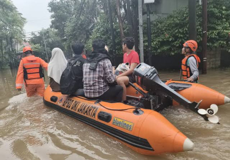 Banjir di Jakarta Mulai Surut, Tersisa 80 RT dan 3 Ruas Jalan Tergenang Air