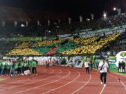 Indahnya Persahabatan Suporter di Laga Persebaya v PSS Sleman