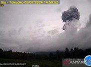 Gunung Ibu Erupsi 3000 Meter