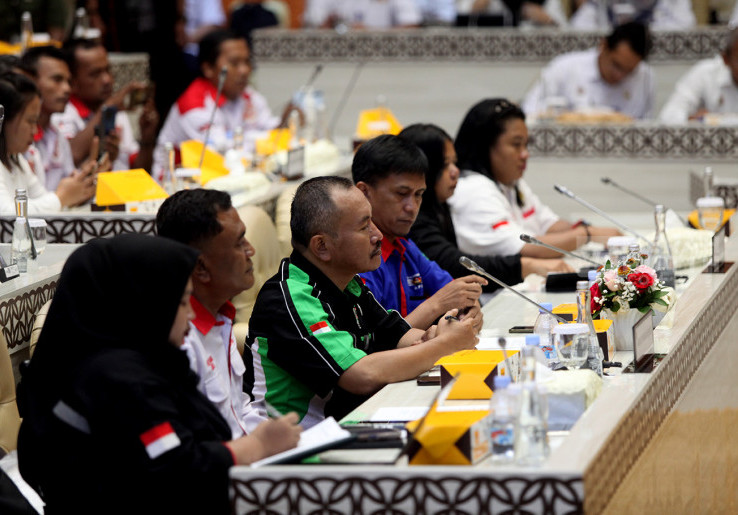 Audiensi Pimpinan DPR dengan Asosiasi Pengemudi Bahas RUU Angkutan Jalan