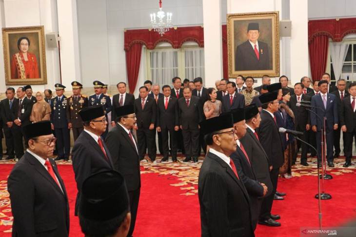 Suasana pelantikan Wantimpres 2019-2024 di Istana Negara, Jakarta pada Jumat (13/12/2019). (ANTARA/Bayu Prasetyo)