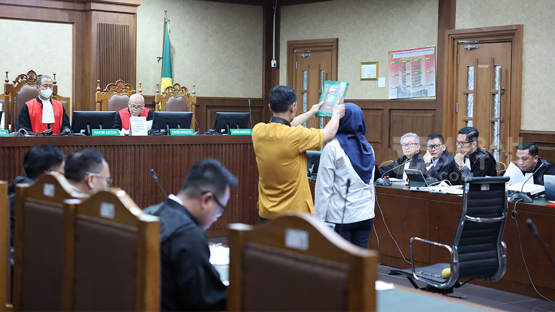 Jaksa Sampaikan Kecurigaan ke Riezky Aprilia, Jangan-Jangan Nama Hasto Dicatut Saeful Bahri