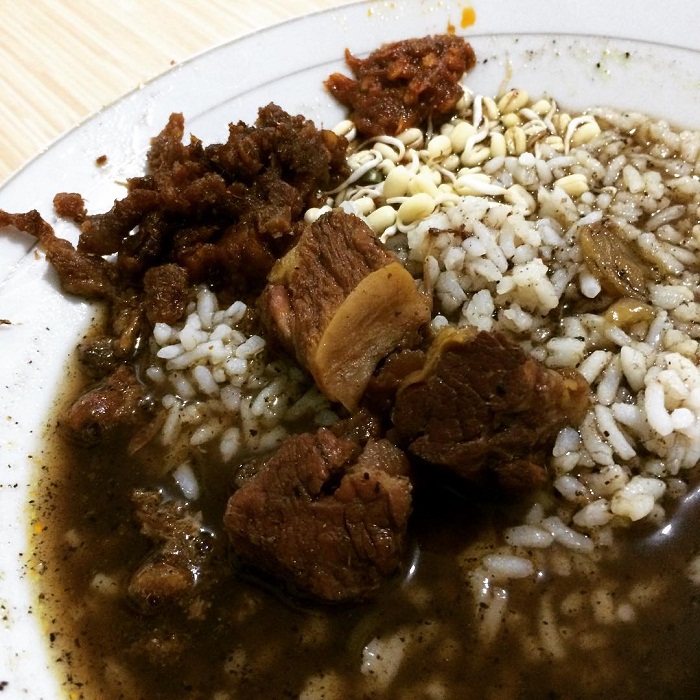 Rawon Djenggot Sup Hitam Penggoda dari Malang