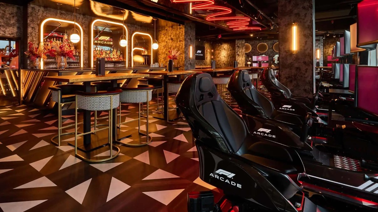 Restoran Bertema F1 di Boston Hadirkan 69 Simulator Balap