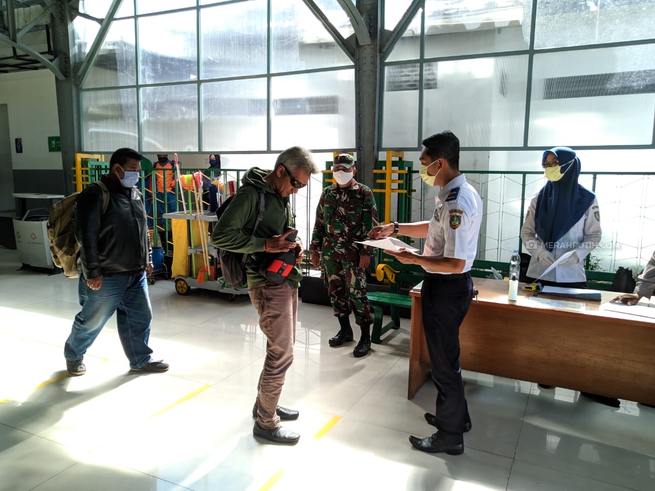 Tiba di Stasiun Purwosari Solo, Pemudik dari Bandung Langsung Masuk Karantina