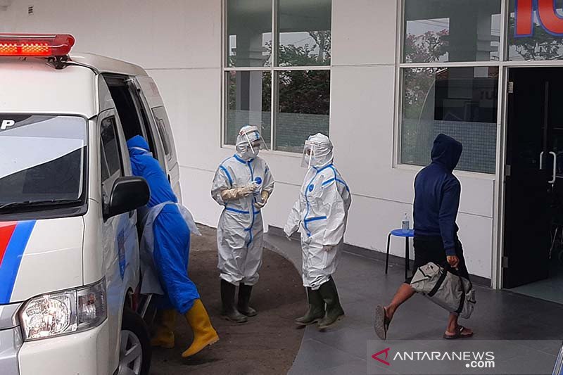 Wamenkes Tegaskan Vaksinasi Menjamin Angka Kematian Akibat COVID-19 Turun