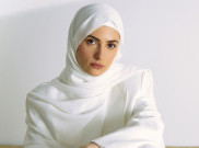 Jaqlyn Debut lewat Lagu 'This Is Who I Am', Hadirkan Karya Bareng Maher Zain