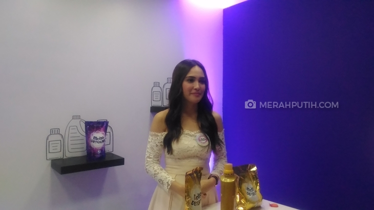 Shandy Aulia Suka Cuci Baju Sendiri