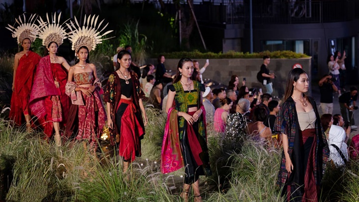 The Palace Jeweler x Pendopo Gelar Fashion Show di Festival Buleleng 2023