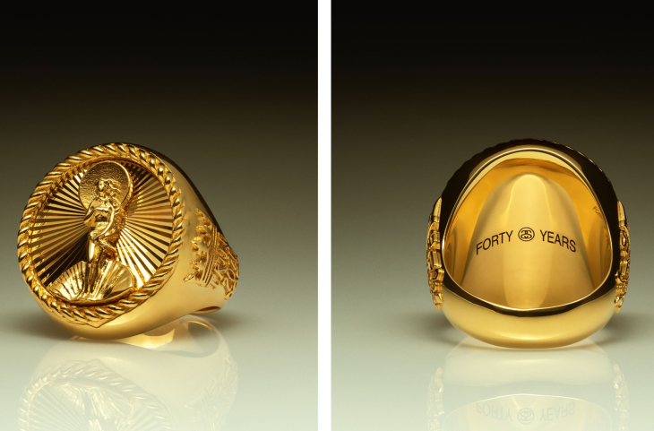 Stussy 40th Anniversary Ring. (Foto Hypebeast) 