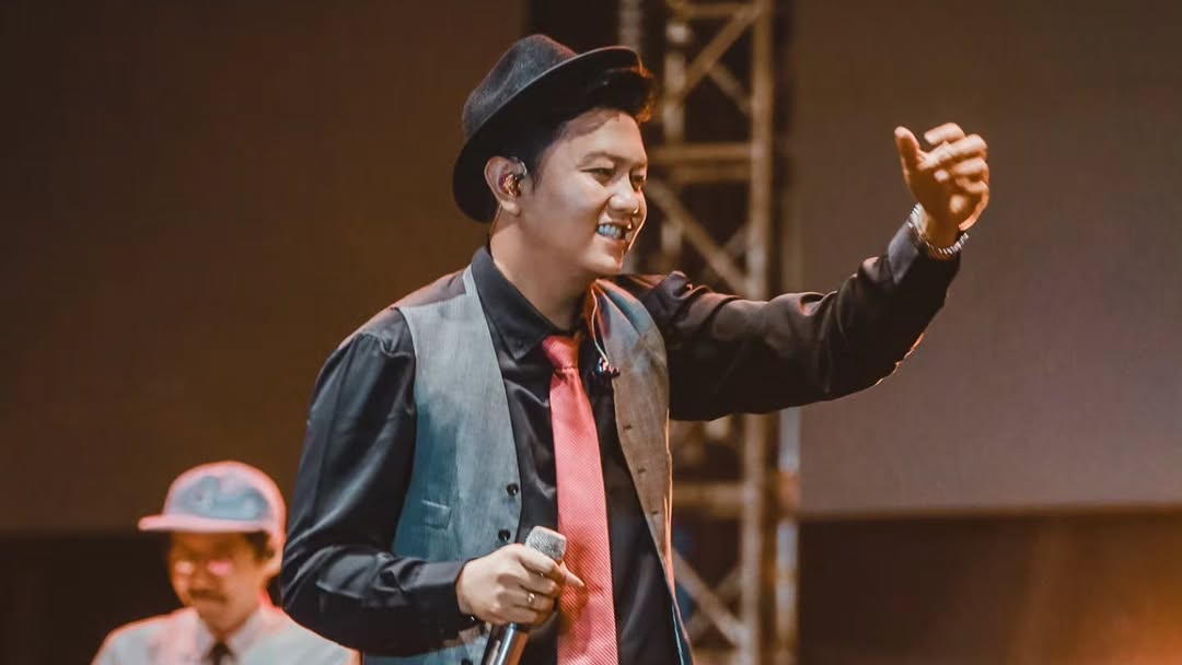 Duet Bareng Istri, ini Lirik Lagu 'Sinarengan' dari Denny Caknan