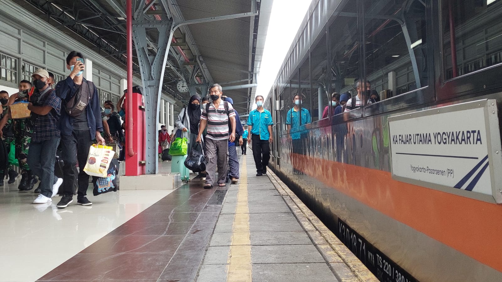 Arus Balik Lebaran, 40.900 Penumpang Kereta Api Tiba di Jakarta Hari Ini